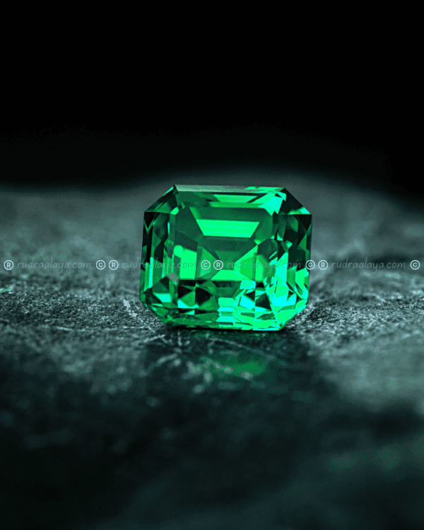 Natural Emerald (Panna)
